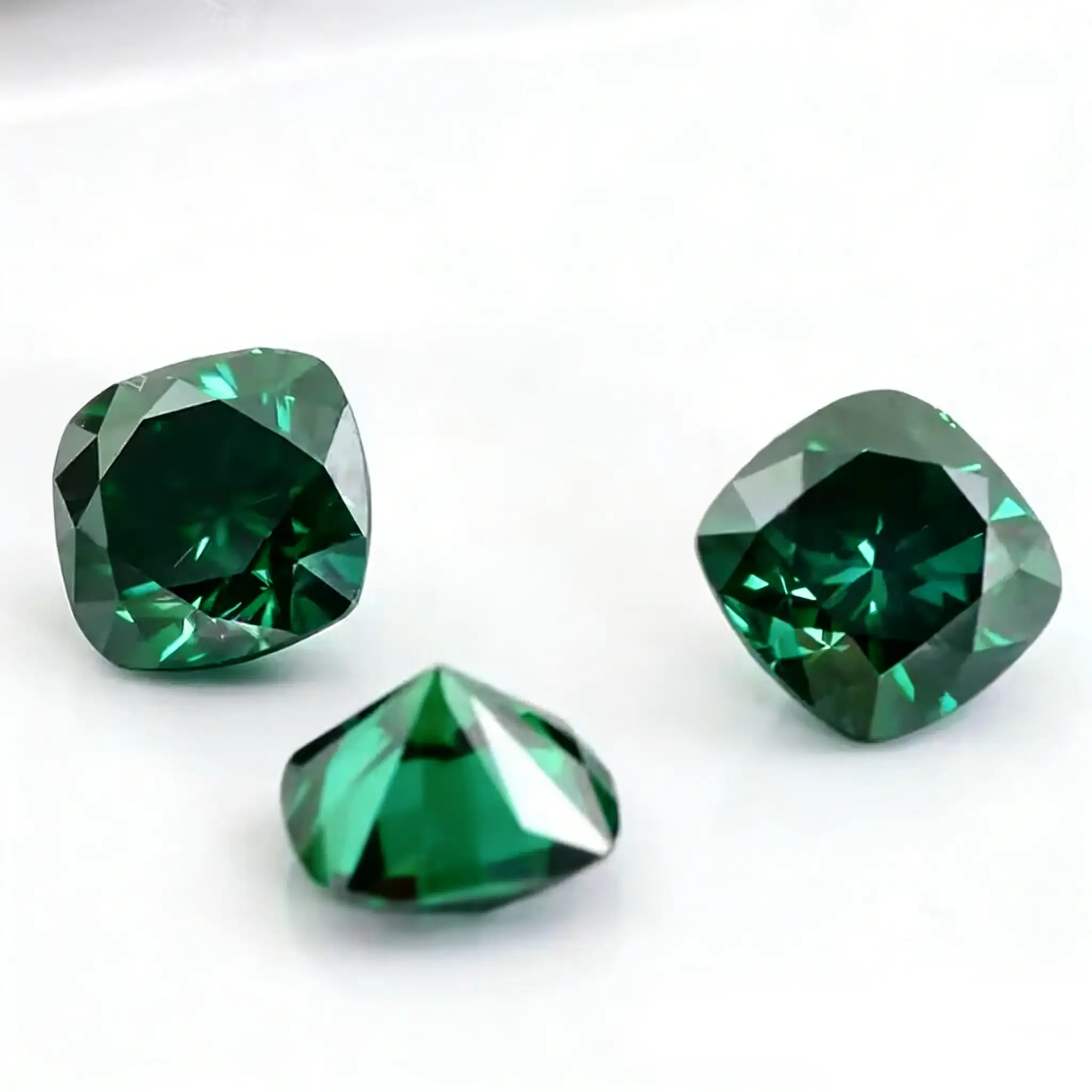 0.5-3ct Green Cushion Cut Moissanite Loose Stone Wholesale