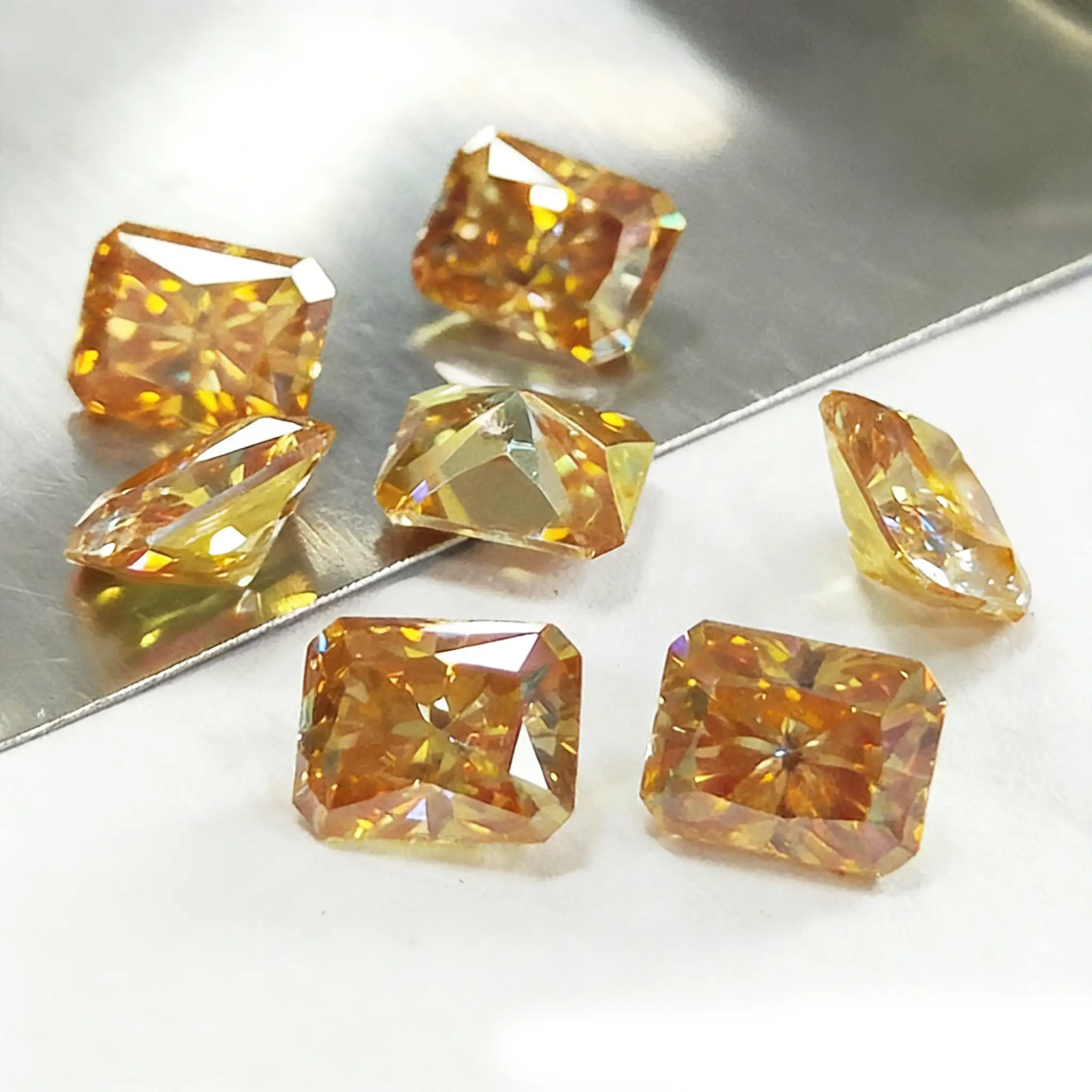 0.5-3ct Yellow Radiant Cut Moissanite Loose Stone Wholesale