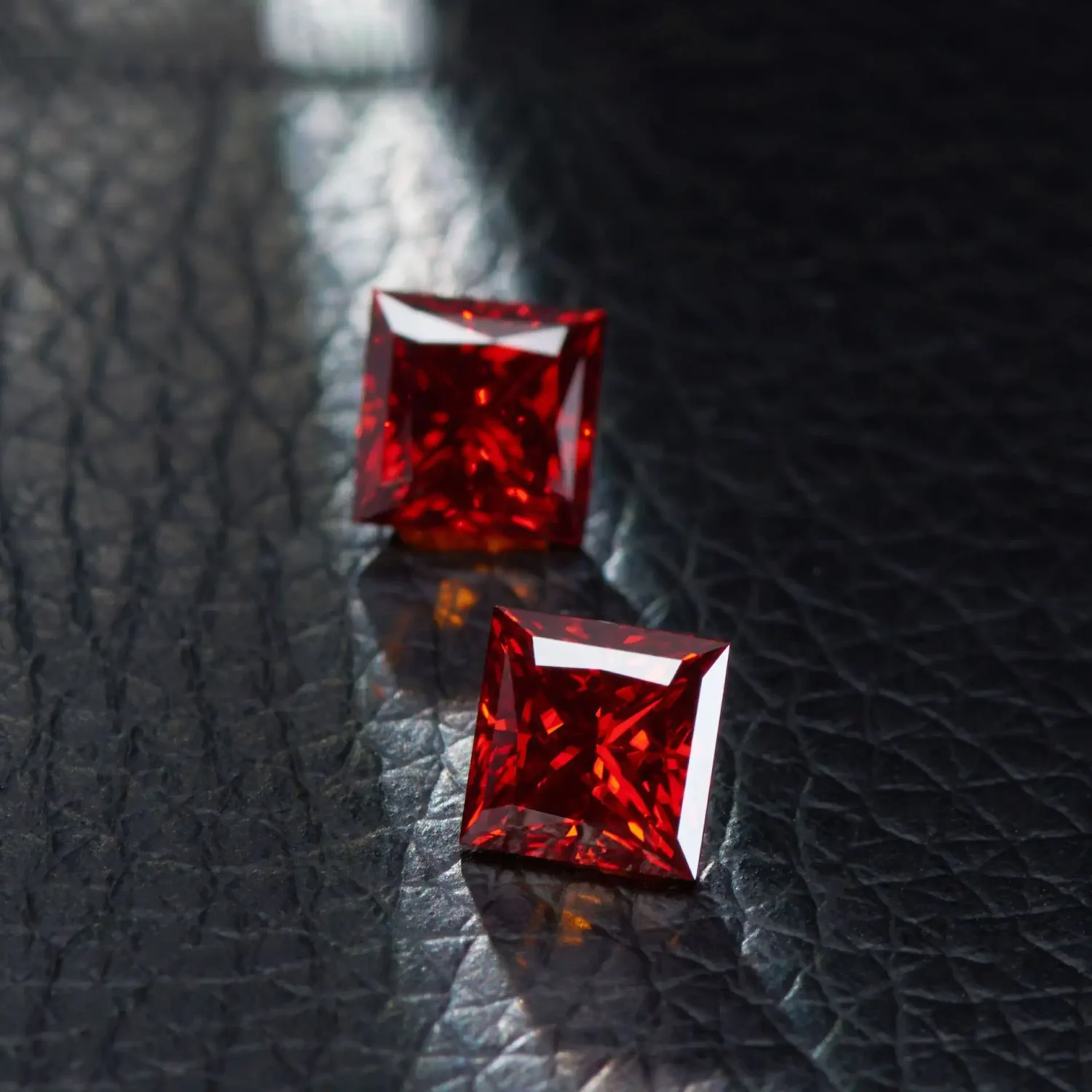 0.6-5ct Red Princess Cut Moissanite Loose Stone Wholesale - Image 5