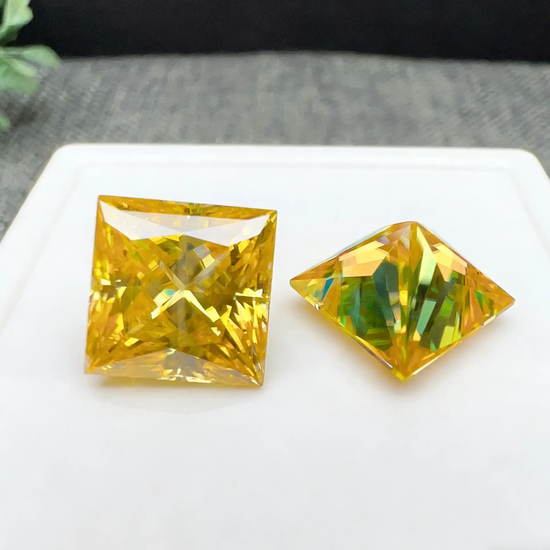 0.6-5ct Yellow Princess Cut Moissanite Loose Stone Wholesale