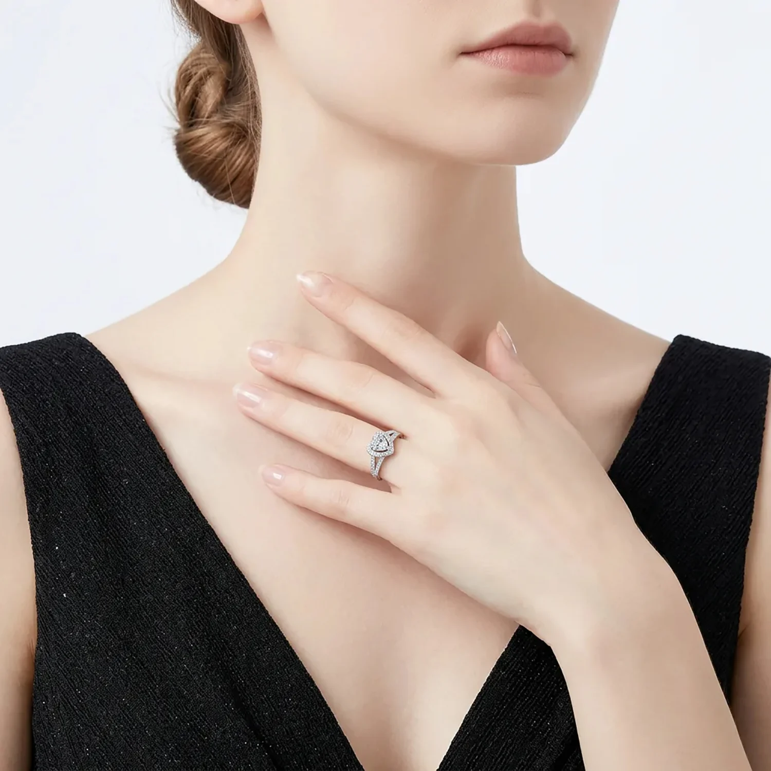 Alternative view of 1ct S925 Sterling Silver Heart Moissanite Ring for Women
