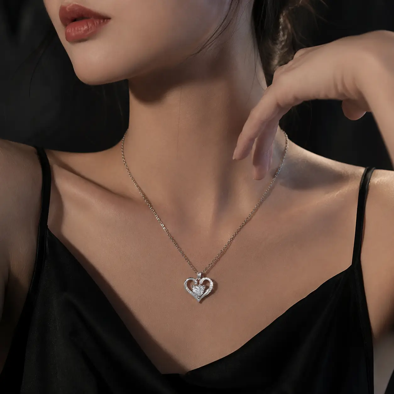 Alternative view of 1-2ct S925 Sterling Silver Womens Heart Moissanite Necklace