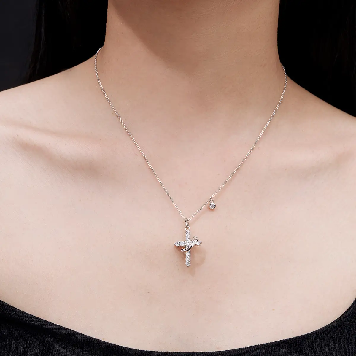 Chic S925 Sterling Silver Crown Cross Moissanite Necklace - Image 3