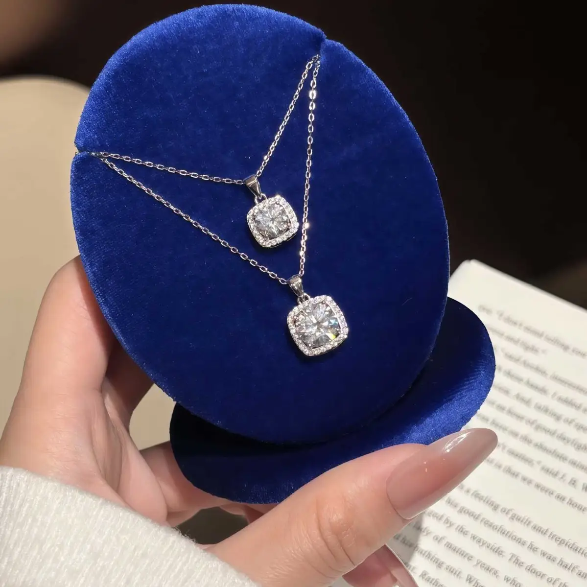 1-2ct S925 Sterling Silver Halo Round Moissanite Necklace - Image 3