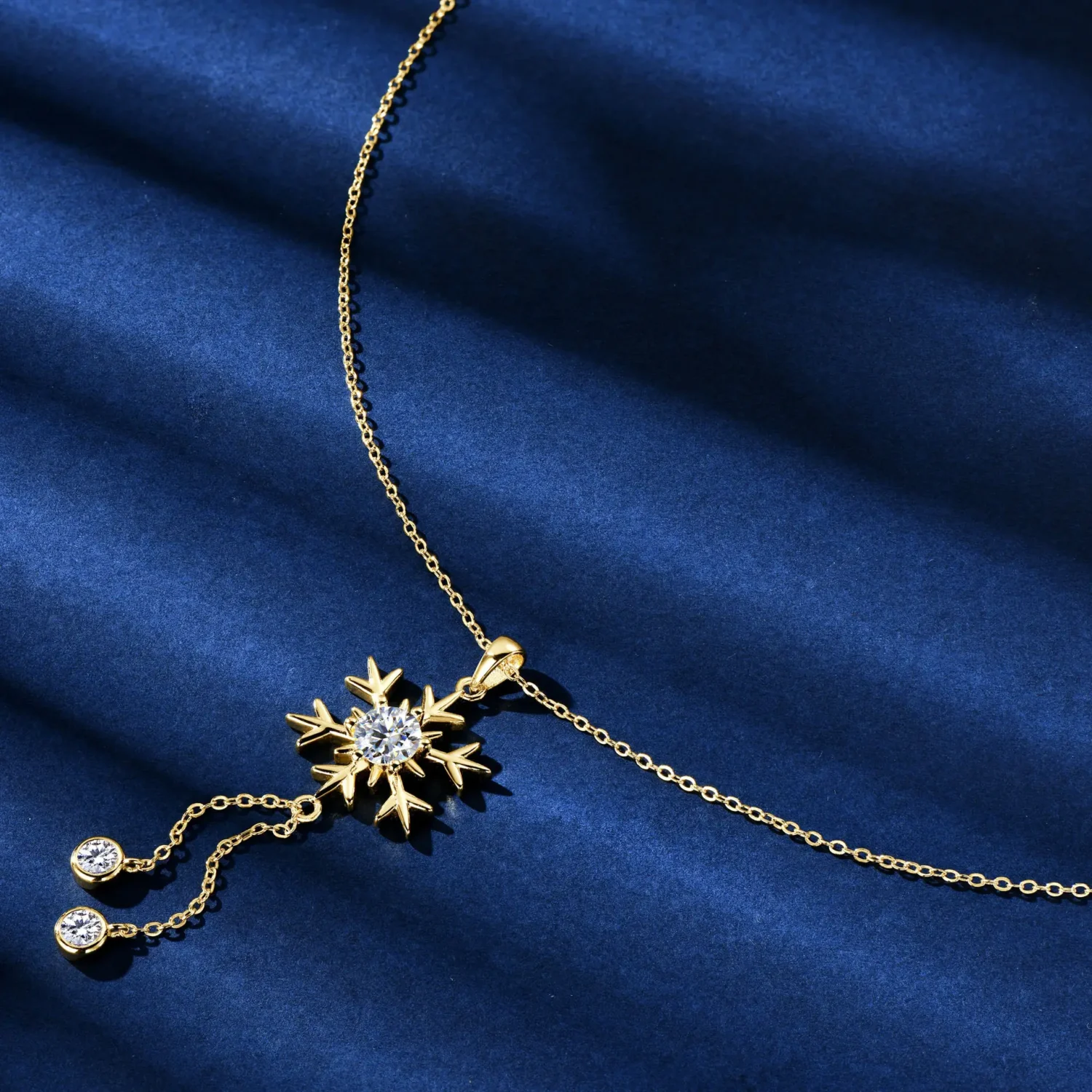 Elegant S925 Sterling Silver Snowflake moissanite necklace - Image 4